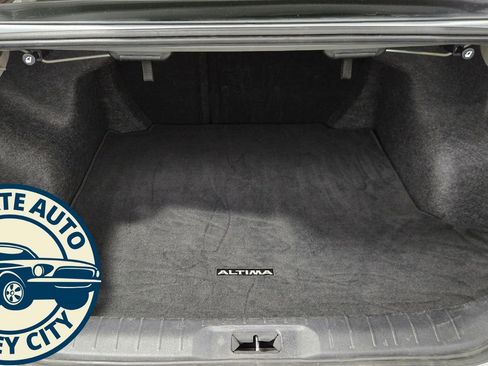 Used 2024 Nissan Altima 2.5 SV image 28