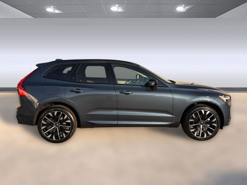 New 2026 Volvo XC60 B5 Ultra w/ Climate Package image 8