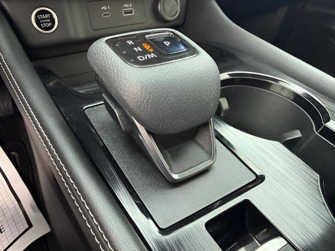 Used 2021 Nissan Rogue SL image 21