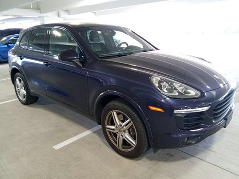Used 2018 Porsche Cayenne AWD/4WD image 3