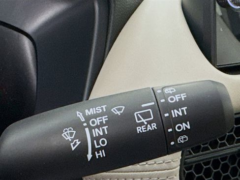 New 2027 Honda HR-V LX image 17