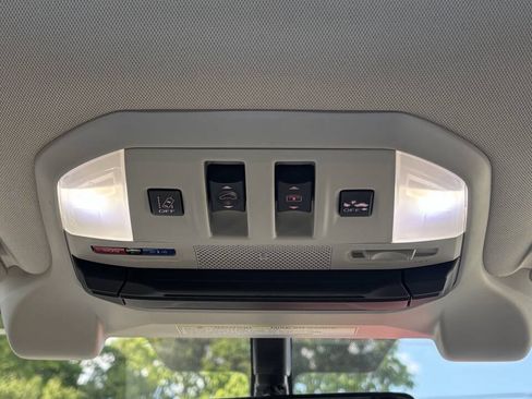 Used 2019 Subaru Ascent Premium AWD/4WD image 29