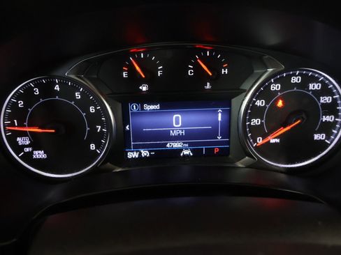 Used 2023 GMC Terrain SLE w/ Elevation Edition image 4