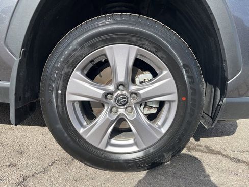 Used 2025 Toyota RAV4 XLE w/ Convenience Package image 18