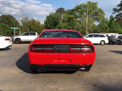 Used 2020 Dodge Challenger R/T image 4
