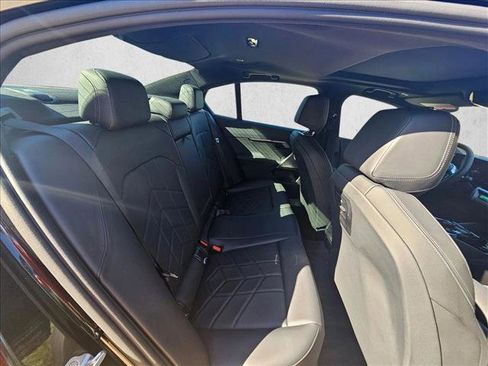 Certified 2025 BMW i5 eDrive40i w/ Premium Package image 15