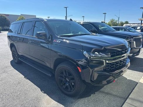 Used 2021 Chevrolet Suburban Z71 w/ Rear Media and Nav Package AWD/4WD image 2