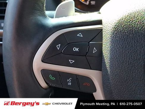 Used 2017 Jeep Grand Cherokee Limited w/ Luxury Group II AWD/4WD image 26
