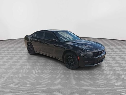 Used 2021 Dodge Charger SXT RWD image 2