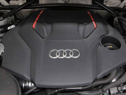 Used 2024 Audi SQ5 Prestige image 17