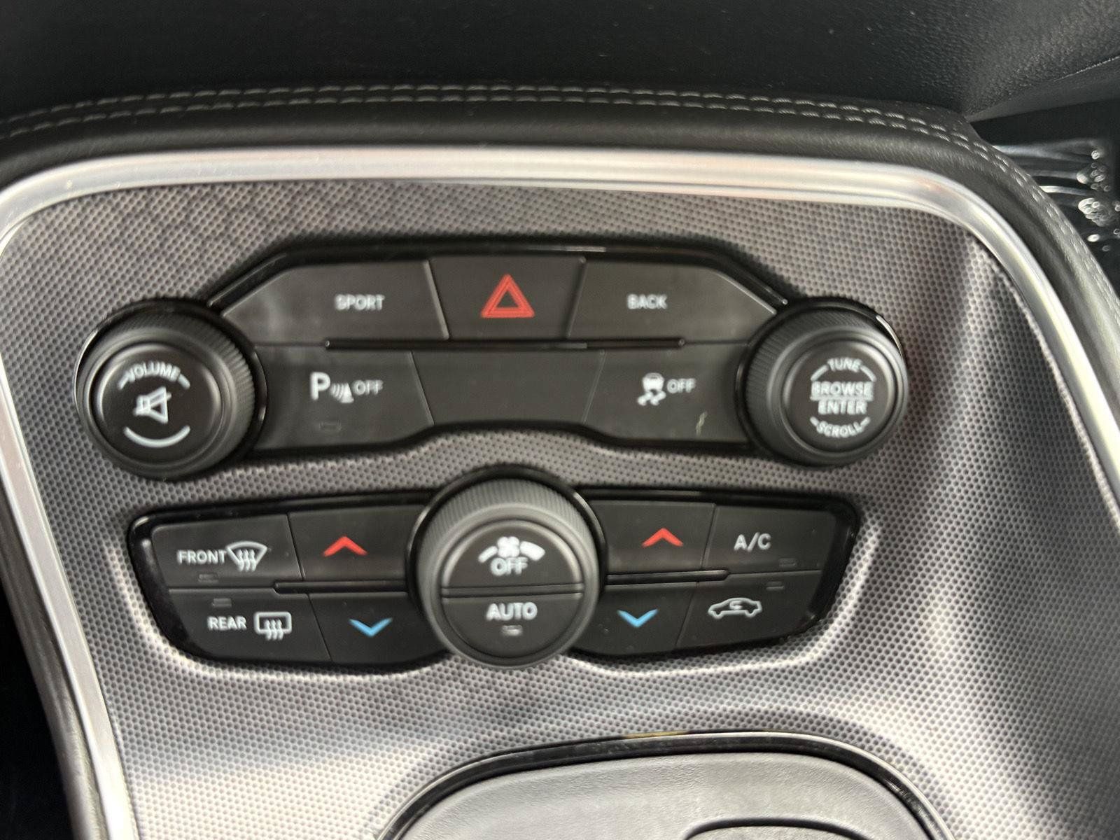 Used 2016 Dodge Challenger SXT Plus RWD image 23