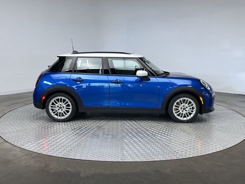 New 2026 MINI Cooper 4-Door Hardtop image 10