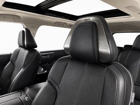 Used 2025 INFINITI QX80 Sensory AWD/4WD image 18