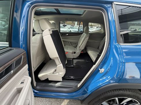 Used 2025 Volkswagen Atlas SEL Premium R-Line image 21