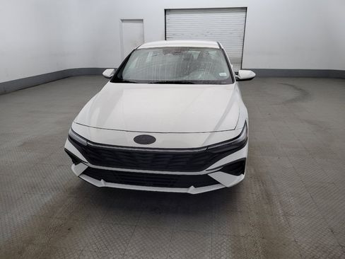 Used 2024 Hyundai Elantra SEL FWD image 15