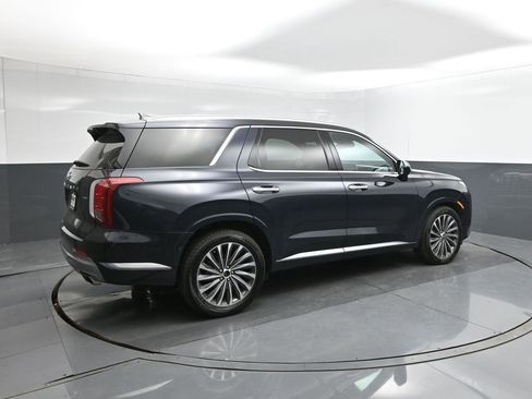 Used 2024 Hyundai Palisade Calligraphy image 11