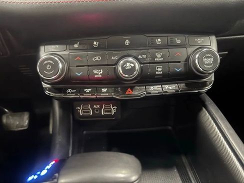 Used 2024 Dodge Durango GT image 19