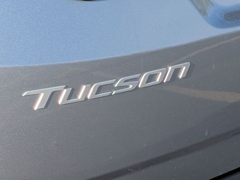 Used 2025 Hyundai Tucson Limited AWD/4WD image 12