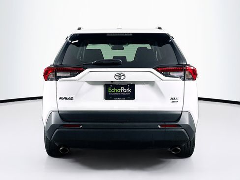 Used 2025 Toyota RAV4 XLE image 7