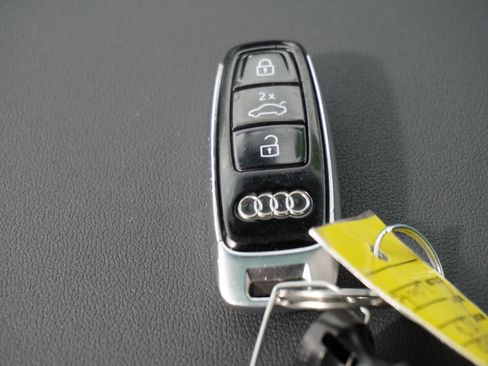 Used 2022 Audi Q7 3.0T Prestige image 21