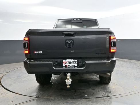 Used 2022 RAM 2500 Limited AWD/4WD image 9