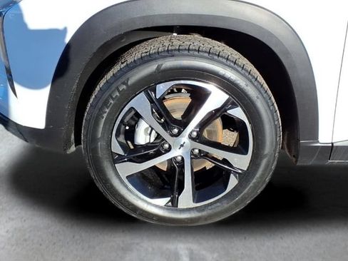 Used 2024 Chevrolet Trax RS FWD image 10
