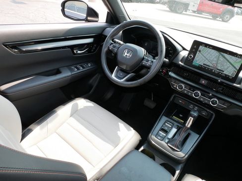 Used 2024 Honda CR-V Sport Touring image 9