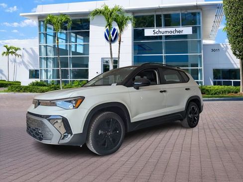 New 2026 Volkswagen Taos SE FWD image 4