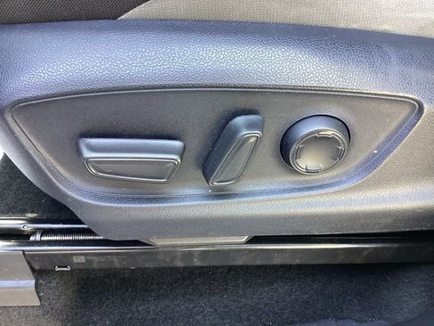 Used 2024 Toyota Tacoma TRD Sport image 17