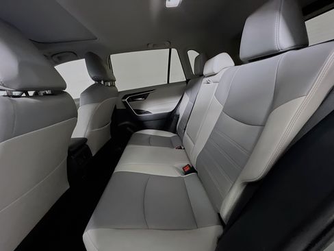 Used 2023 Toyota RAV4 XLE Premium FWD image 29