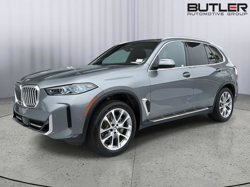 Used 2024 BMW X5 sDrive40i w/ Premium Package RWD image 2