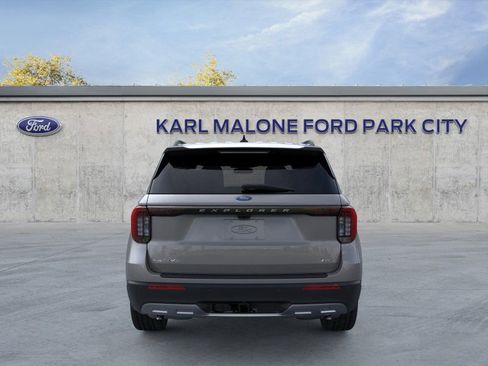 New 2026 Ford Explorer Active image 5