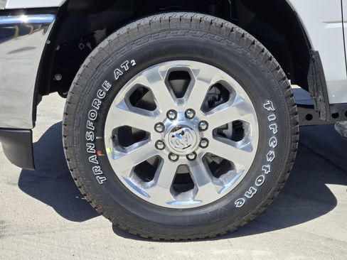 New 2026 RAM 2500 Laramie AWD/4WD image 11