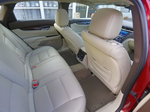 Used 2016 Cadillac XTS Premium image 19