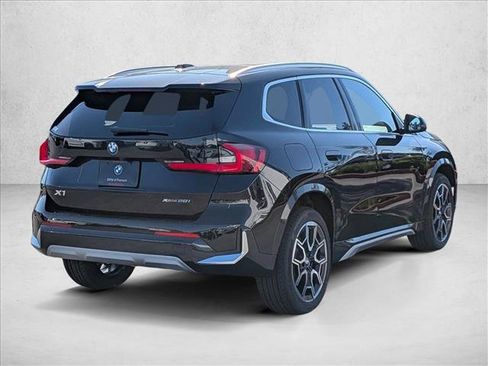 New 2026 BMW X1 xDrive28i w/ Convenience Package AWD/4WD image 2