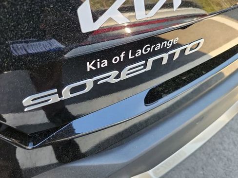 Certified 2024 Kia Sorento SX image 6