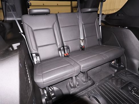 Used 2023 Chevrolet Tahoe Z71 w/ Luxury Package AWD/4WD image 20