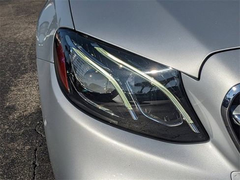 Used 2018 Mercedes-Benz E 300 image 8