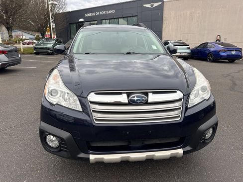 Used 2014 Subaru Outback 3.6R Limited image 2