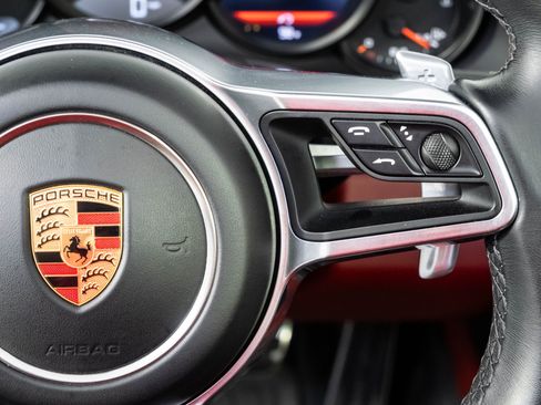 Used 2018 Porsche 911 Targa 4 AWD/4WD image 10