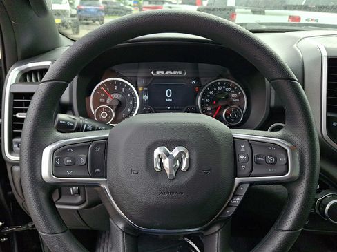 New 2026 RAM 1500 Express AWD/4WD image 13