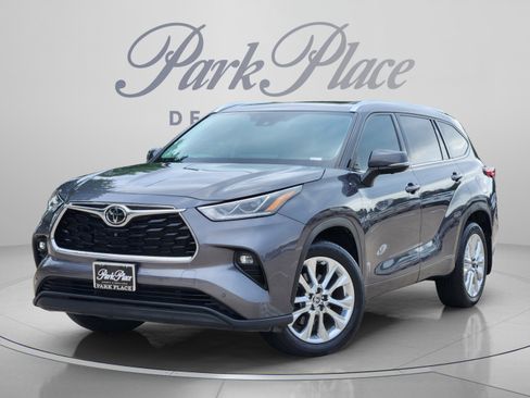 Used 2023 Toyota Highlander Limited FWD image 1