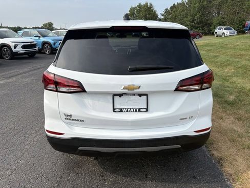 Used 2022 Chevrolet Equinox LT w/ Driver Convenience Package image 6