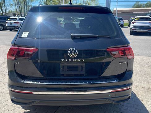 Used 2023 Volkswagen Tiguan SE AWD/4WD image 5