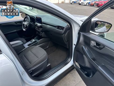 Used 2025 Ford Escape Active w/ Cold Weather Package image 12