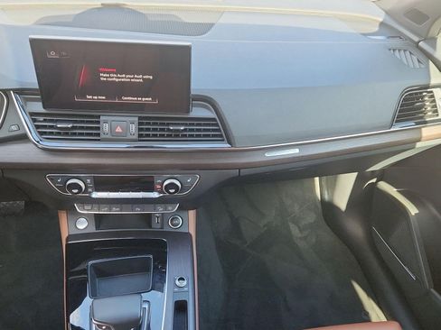 Used 2023 Audi Q5 e Premium Plus w/ Premium Plus Package image 16