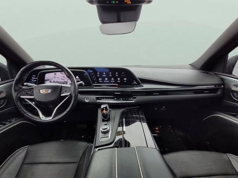 Used 2023 Cadillac Escalade Premium Luxury image 5
