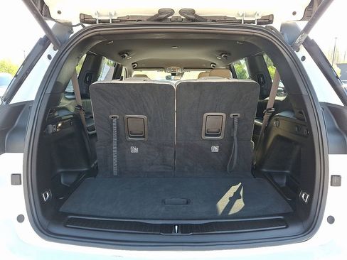 Used 2024 Jeep Grand Cherokee L Limited AWD/4WD image 28