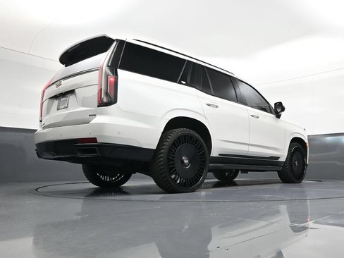 Used 2021 Cadillac Escalade Sport AWD/4WD image 25