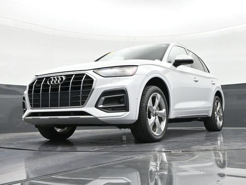 Used 2021 Audi Q5 Prestige w/ Prestige Package image 21